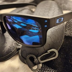 - Holbrook style black frame blue icons. Any questions please ask before o…